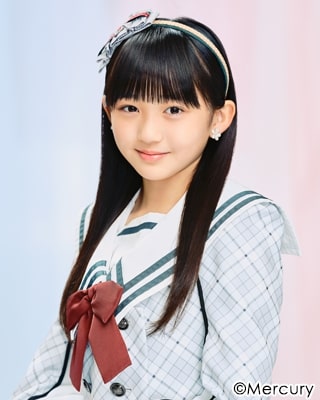 ファイル:2022年HKT48プロフィール 石松結菜 2.jpg