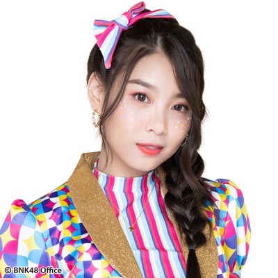 ファイル:2019年BNK48プロフィール Natruja Chutiwansopon 1.jpg