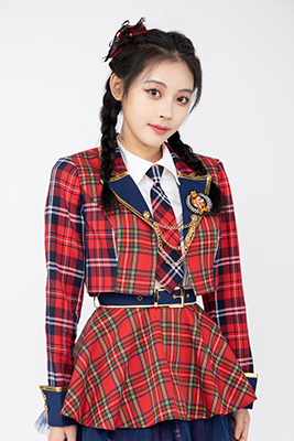 ファイル:2021年AKB48 Team SHプロフィール 王俞然.jpg