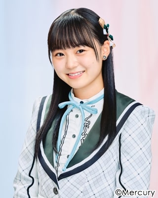 ファイル:2022年HKT48プロフィール 大庭凜咲 2.jpg