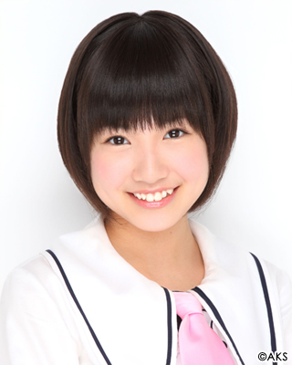 ファイル:2013年HKT48プロフィール 朝長美桜.jpg