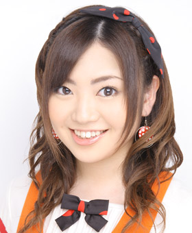 ファイル:2008年AKB48プロフィール 成田梨紗 2.jpg