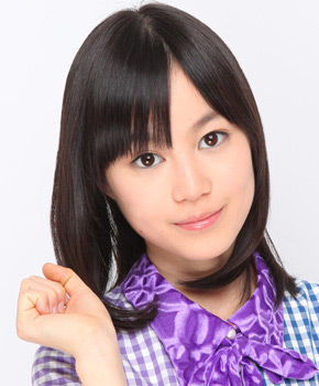 ファイル:2012年乃木坂46プロフィール 生田絵梨花.jpg