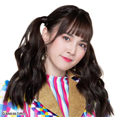 ファイル:2019年BNK48プロフィール Punyawee Jungcharoen 1.jpg