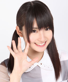 ファイル:2012年乃木坂46プロフィール 井上小百合 2.jpg