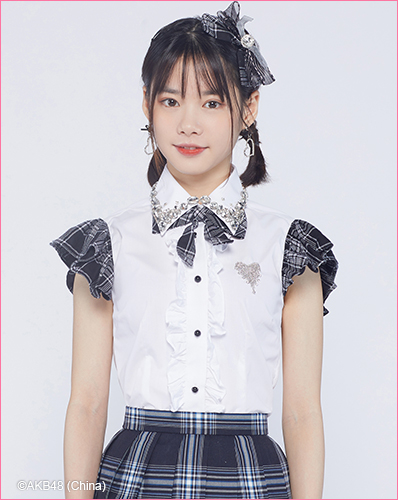 ファイル:2019年AKB48 Team SHプロフィール 戴紫嫣 1.jpg