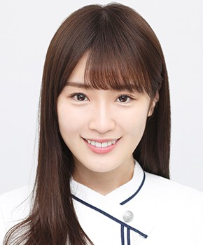 ファイル:2017年乃木坂46プロフィール 高山一実.jpg