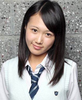 ファイル:2011年乃木坂46プロフィール 永島聖羅.jpg
