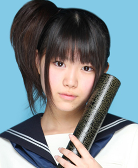 ファイル:2010年AKB48プロフィール 山内鈴蘭.jpg