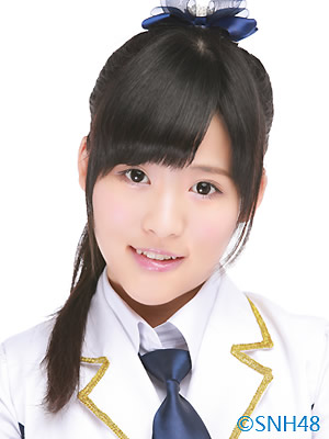 ファイル:2014年SNH48プロフィール 孙芮.jpg