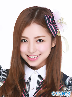 ファイル:2015年SNH48プロフィール 孔肖吟.jpg