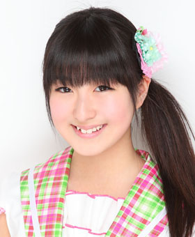 ファイル:2011年AKB48プロフィール 伊豆田莉奈.jpg