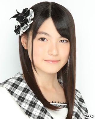 ファイル:2012年HKT48プロフィール 神志那結衣.jpg