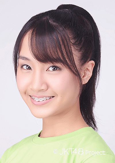 ファイル:2018年JKT48プロフィール Erika Ebisawa Kuswan.jpg