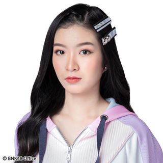 ファイル:2019年BNK48プロフィール Tarisa Preechatangkit.jpg