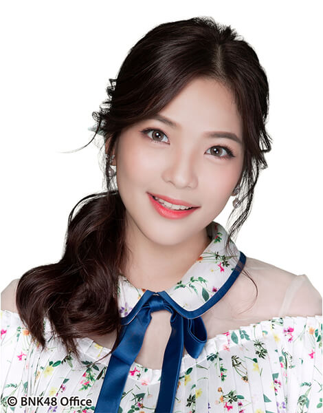 ファイル:2018年BNK48プロフィール Patchanan Jiajirachote 2.jpg