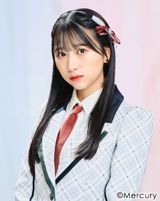ファイル:2022年HKT48プロフィール 伊藤優絵瑠.jpg