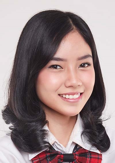 ファイル:2018年JKT48プロフィール Gabryela Marcelina 1.jpg