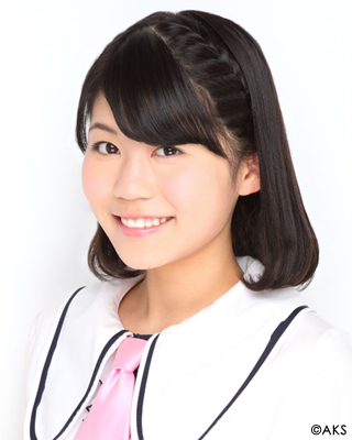 ファイル:2013年HKT48プロフィール 伊藤来笑.jpg