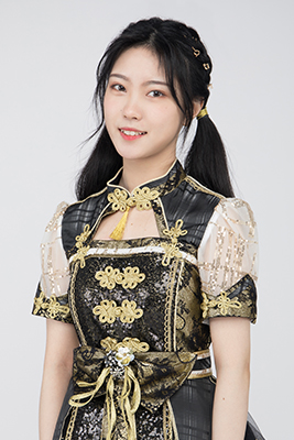 ファイル:2021年AKB48 Team SHプロフィール 邱笛尔 3.jpg