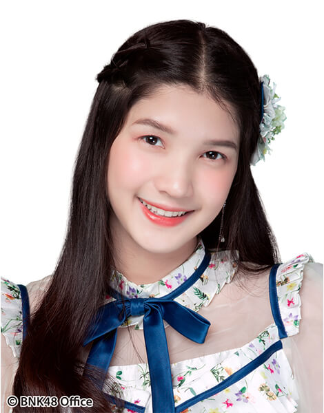 ファイル:2018年BNK48プロフィール Pimnipa Tungsakul 2.jpg