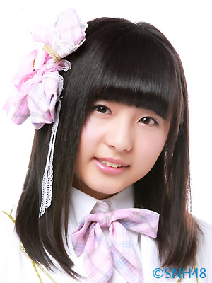 ファイル:2014年SNH48プロフィール 梁慧雯.jpg