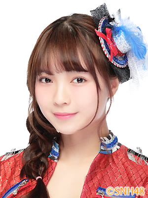ファイル:2016年SNH48プロフィール 许杨玉琢.jpg