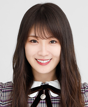 ファイル:2018年乃木坂46プロフィール 高山一実 2.jpg