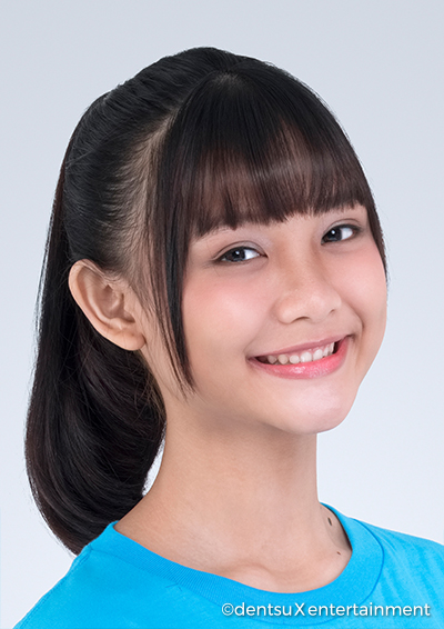 ファイル:2019年JKT48プロフィール Reva Adriana.jpg