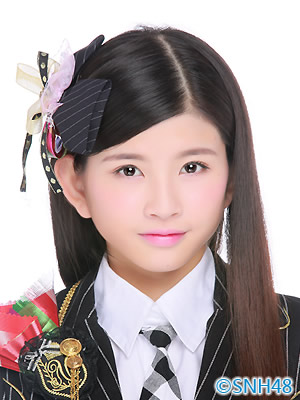 ファイル:2015年SNH48プロフィール 林思意.jpg