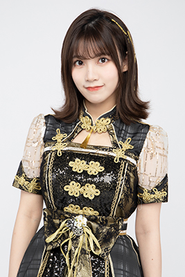 ファイル:2021年AKB48 Team SHプロフィール 施可妍 3.jpg