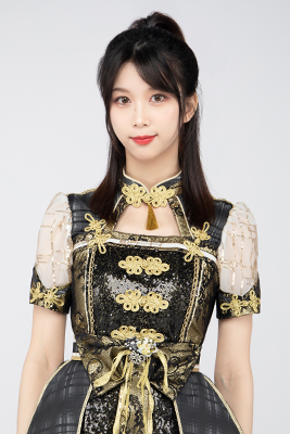 ファイル:2021年AKB48 Team SHプロフィール 潘秋怡 3.jpg