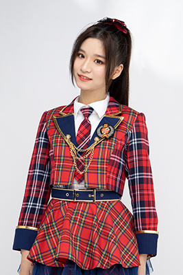 ファイル:2021年AKB48 Team SHプロフィール 李佳慧 2.jpg