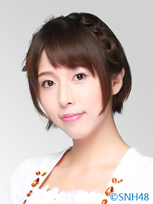 ファイル:2015年SNH48プロフィール 刘佩鑫 3.jpg