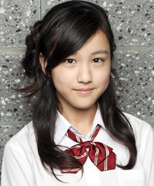ファイル:2011年乃木坂46プロフィール 星野みなみ.jpg