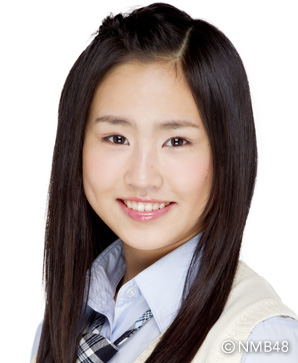 ファイル:2012年NMB48プロフィール 古賀成美.jpg