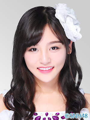ファイル:2015年SNH48プロフィール 曾艳芬 3.jpg