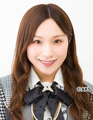 ファイル:2019年AKB48プロフィール 左伴彩佳.jpg