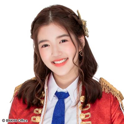 ファイル:2018年BNK48プロフィール Plearnpichaya Komalarajun 3.jpg