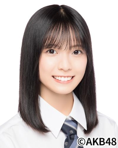 ファイル:2023年AKB48プロフィール 新井彩永 2.jpg