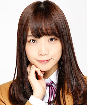 ファイル:2012年乃木坂46プロフィール 深川麻衣 4.jpg