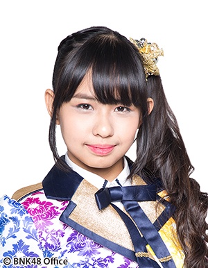 ファイル:2017年BNK48プロフィール Suchaya Saenkhot 3.jpg