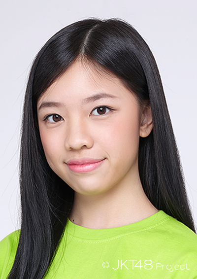 ファイル:2018年JKT48プロフィール Jesslyn Callista.jpg