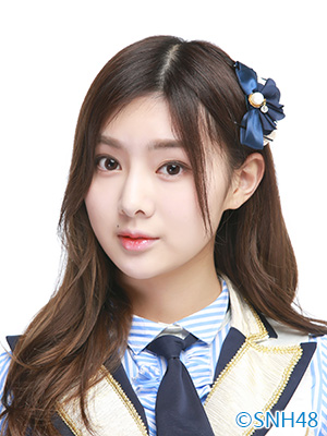 ファイル:2015年SNH48プロフィール 邱欣怡 2.jpg