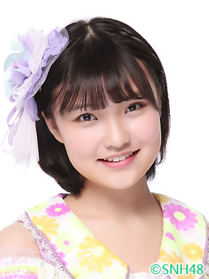 ファイル:2016年SNH48プロフィール 刘筱筱.jpg