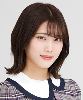 ファイル:2018年乃木坂46プロフィール 伊藤純奈 2.jpg
