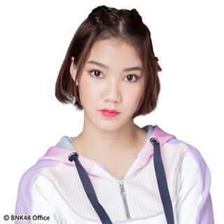 ファイル:2019年BNK48プロフィール Pichayapa Natha.jpg