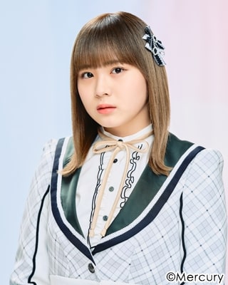 ファイル:2022年HKT48プロフィール 荒巻美咲.jpg