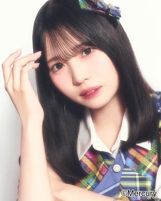 ファイル:2025年HKT48プロフィール 森﨑冴彩 2.jpg