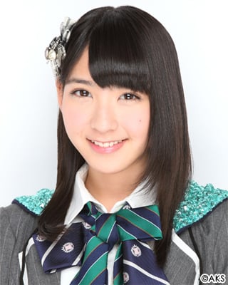 ファイル:2013年HKT48プロフィール 松岡菜摘.jpg